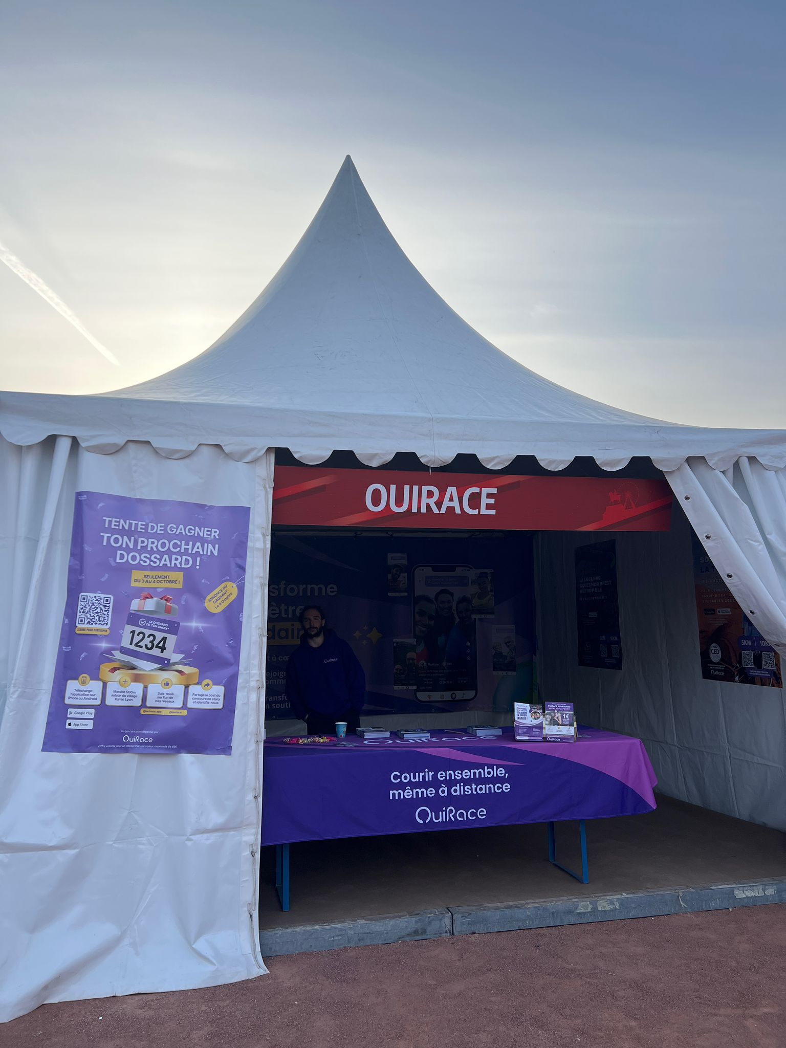 OuiRace event booth